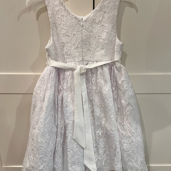 Girls dressy gorgeous white lace dress NWT - Picture 2 of 3